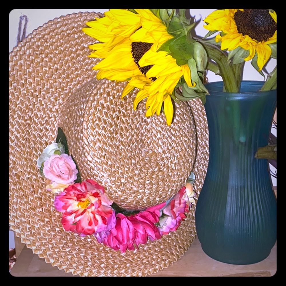 Little cute hat!